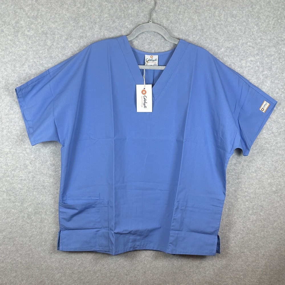 NEW Catalyst Men’s Scrubs Shirt Top Size XL Ceil Blue V-Neck Short Sleeve